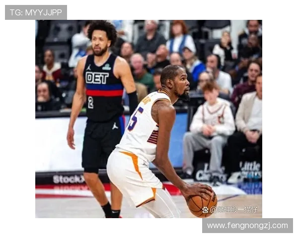 兰德尔全场最高得分22分表现出色16投7中并贡献27分8板7助3断