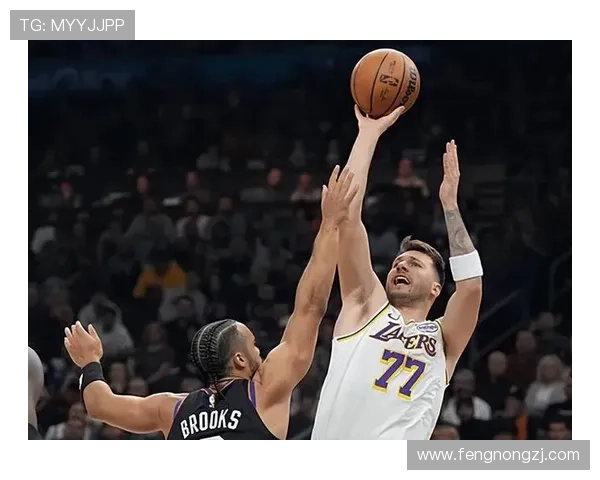 南湾湖人惜败圣地亚哥快船布朗尼表现平平仅得10分5板